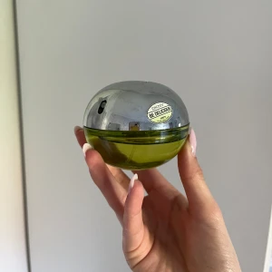 Be delicious 50 ml - Nästan helt oanvänd Be delicious parfym, 50 ml från dkny💗 Nypris 635💗