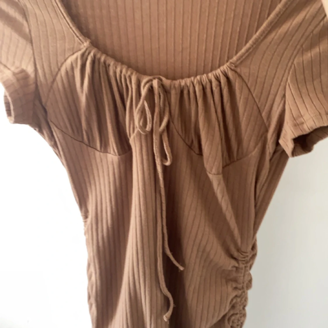 brun tajt sommar klänning 