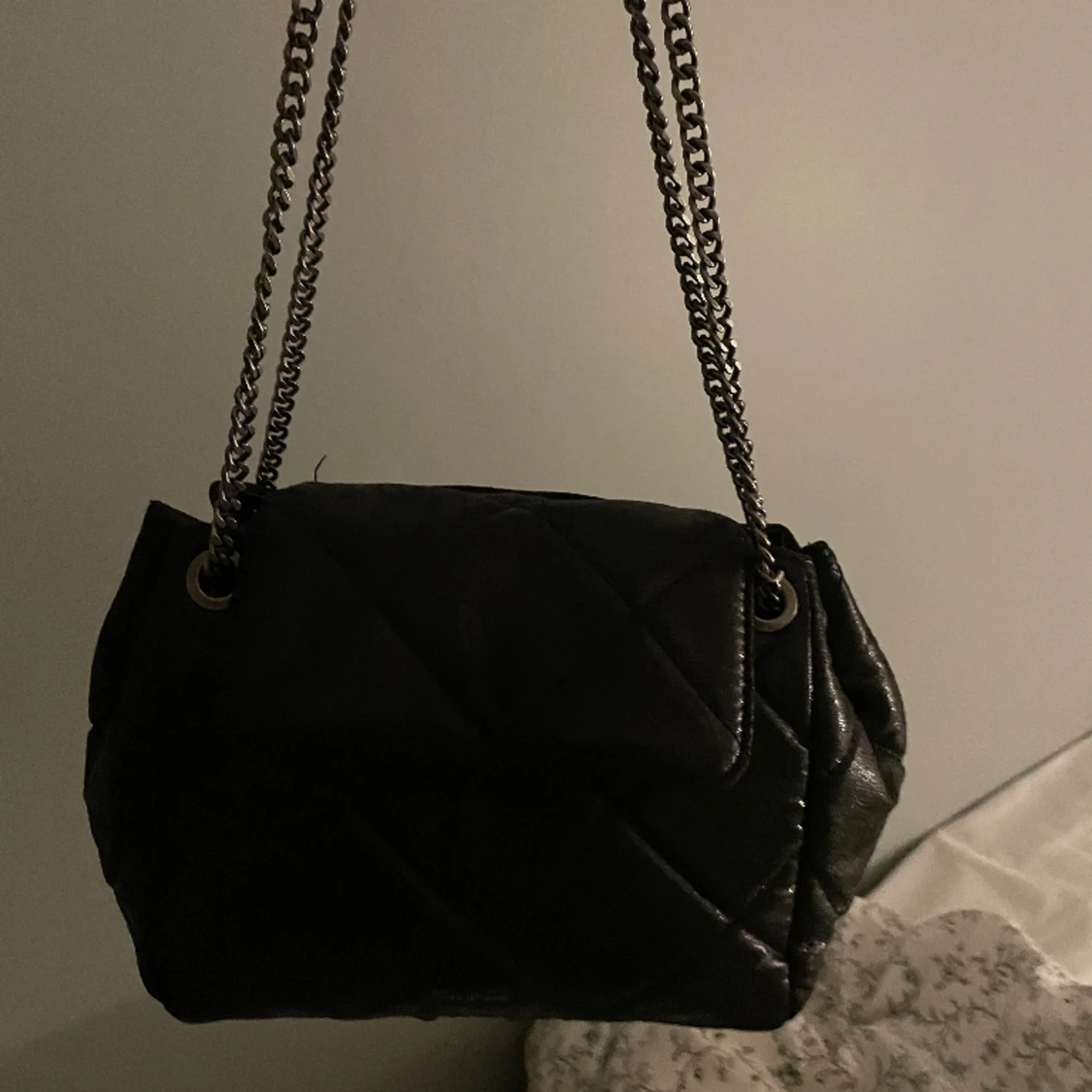 Svart väska  - 90