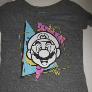 Mario tröja - 🤫🧏‍♀️