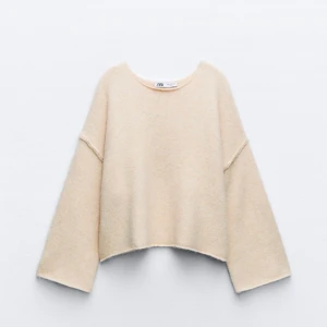 SÖKER DENNA TRÖJAN FRÅN ZARA - Söker ”wide knit sweater” kan betala ett rimligt och bra pris för den! Skulle även kunna byta mot något i min garderob💞