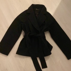 Kappa - Fin kappa aldrig använd eftersom att den är för stor på mig. Köpte den för 700 säljer för 500💕