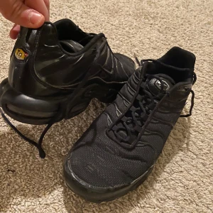Tn Nike skor - Tn bubbel skor Nike Storlek 46. Slitna skor som jag bara vill bli av med