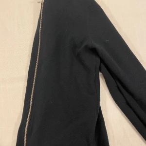 Bomber jacka  - Säljer min snygga bomber jacka, passar perfekt och är skit snygg!