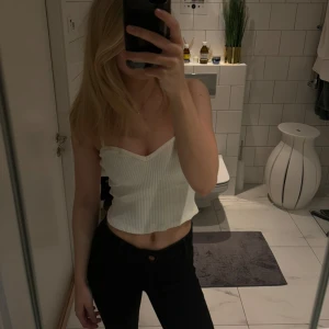 Top - Skit snygg vit topp från zara som köptes för två år sen 