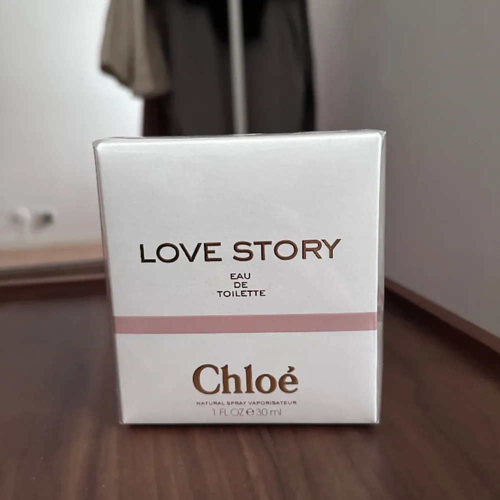 New unused perfume from Chloé, 30ml.   Ny och oanvänd Chloé Love Story, 30ml. . Övrigt.
