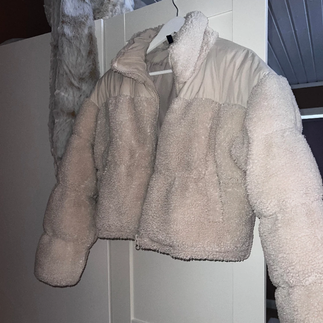 Kort puffer pileteddyjacka