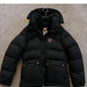 Fjällräven jacka  - Säljer en galet snygg fjällräven jacka i toppen skick ❤️