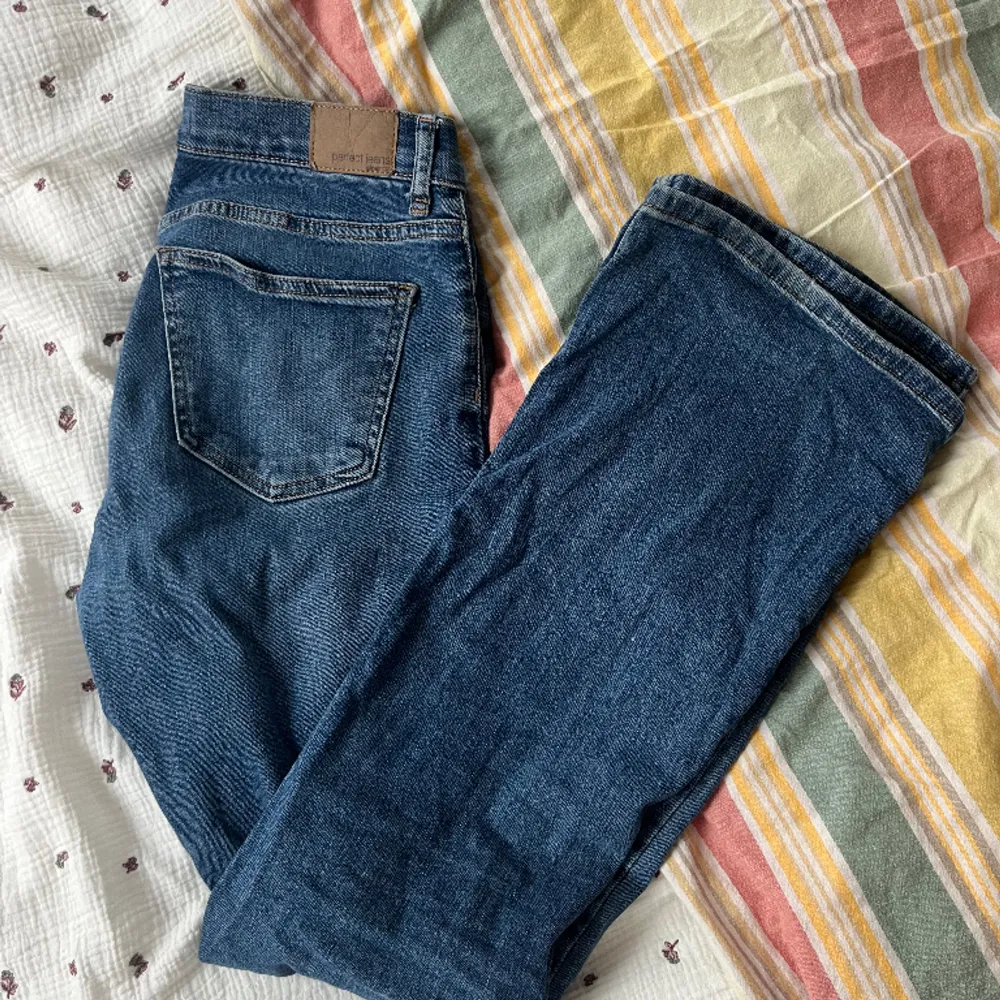 Använda Max 10 gånger. Superfina men lite för små för mig. Frakt ingår ej🌻. Jeans & Byxor.