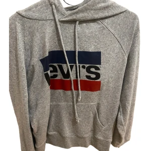 Levis hoodie - Äkta! använt den 1 gång 