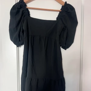 Hm klänning  - Fin klänning! Bra skick 