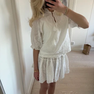 Hålbroderat set - Superfint hålbroderat set😍 köpt på en marknad utomlands och står tyvärr inget märke💕