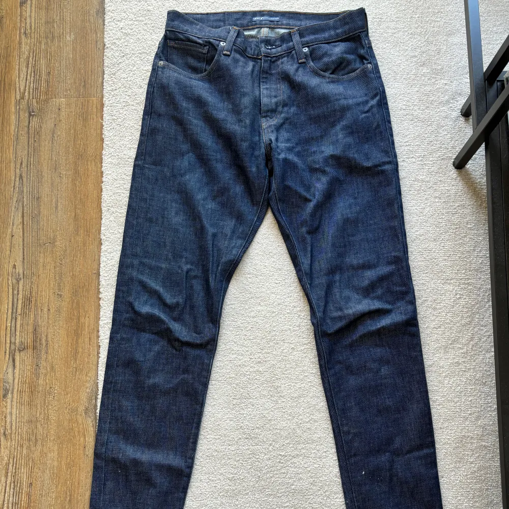 Storlek: W30L34 Färg: Rock Cod Skick: Nyskick (använda 2-3 gånger). Jeans & Byxor.