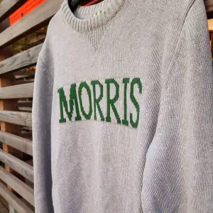 Riktigt snygg MORRIS tröja, (Skick:9/10) Den är i storlek S men passar även för dig som har storleken M