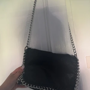 Tiamo väska - Säljer denna tiamo väska då den inte kommer till någon användning längre💕💕🙏🏼