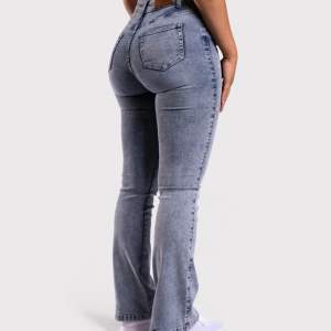 Oanvända jeans från peach tights, stretchiga och lite tightare i midjan, superfina🩵🦋