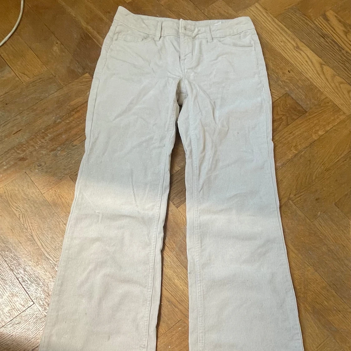 Beiga lågmidjade byxor<3