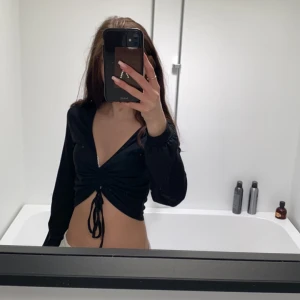 Svart v-ringad tröja  - Xs/xxs 