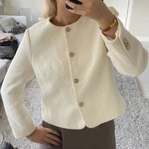 Jacka/kofta - Super snygg kofta/jacka!! Strl s💕