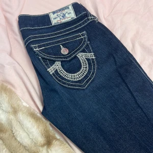 True religon Jeans - Låg midjad true religon jeans, raka ben. Jätte bra skick