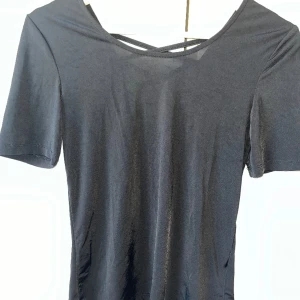 T-shirt  - Knappt använd 