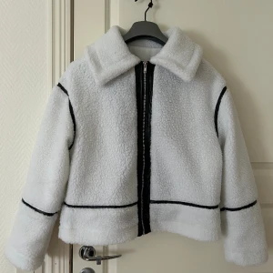 Teddy jacka  - En varm och otroligt fin Teddyjacka 