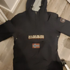 Fodrad napapijri jacka - Fin napapijri jacka köpt för 1699:- mitt pris 1000:-