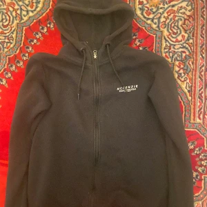 MCKENZIE tröja - Säljer nu min MCKENZIE tröja Nypris ≈ 400