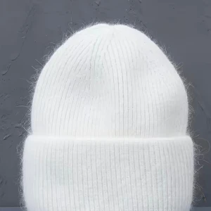 Stickad Mössa - Vit - Stickad och varm mössa!  OneSize - passar alla!