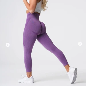 Nvgtn tights - Storlek M använder inte längre och har knappt använt därav säljer jag. Nypris 595kr