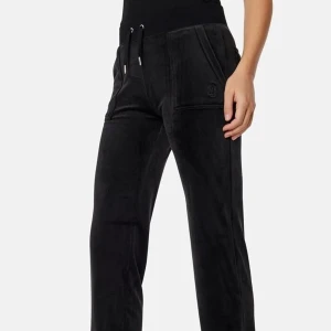 Juicy couture  - Dom är i perfekt skick kom priv för fler bilder💖