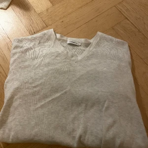 J.lindeberg tröja - J lindeberg tröja i gott skick