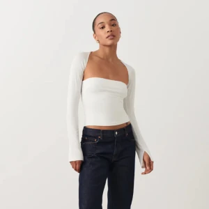 Soft touch Gina tricot tröja - Säljer denna på nytt på detta konto. Aldrig använd och lappen kvar :)