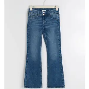 Supersnygga jeans ifrån gina Young i storlek 170🤍