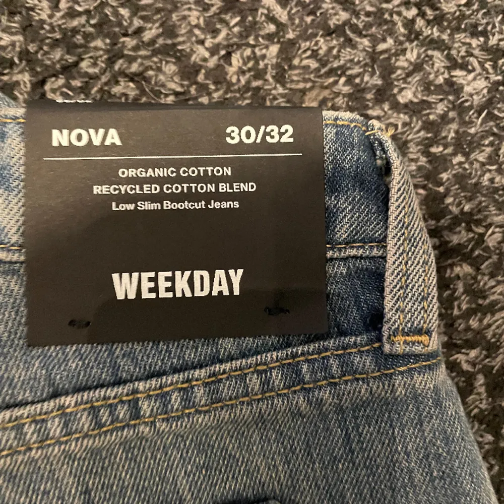 Byter eller säljer dessa jeans då dom är försmå. Jag kan byta dom mot ett par liknande jeans. . Jeans & Byxor.