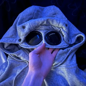 C.P Company zip hoodie - Säljer min cp company zip hoodie, hör av er för frågor/bilder!! Pris ej hugget i sten