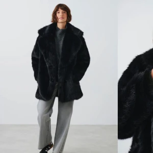 SÖKER!! - Söker denna pälsjacka från ginatricot 