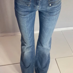 Disel jeans  - Skitsnygga disel jeans och därav priset!