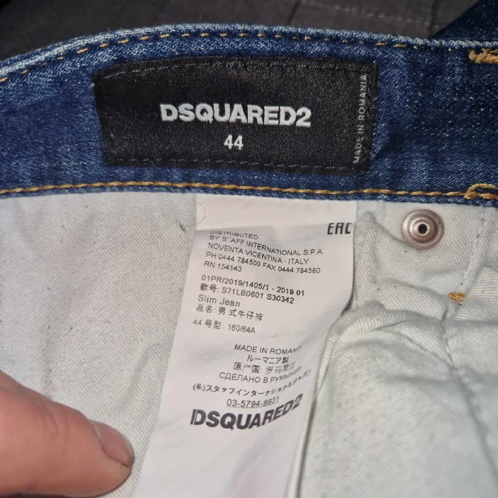 DSQUARED2 Jeans  Använda  Bra skick . Jeans & Byxor.