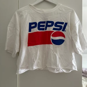 Pepsi tshirt - Använt 1 gång men i bra skick! 