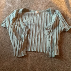 Jättegullig kofta! - 💚💚💚