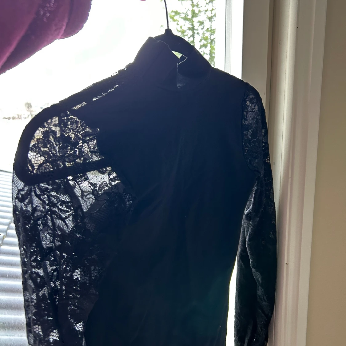 Svart tröja  - 91