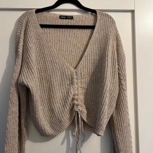 Stickad tröja  - Helt ny 