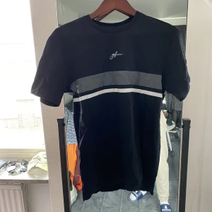 GOOD FOR NOTHING | T-Shirt - Nyskick bara använts enstaka gång. Storlek M Normal i storleken 