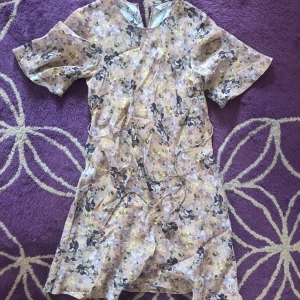 Klänningar  - Snygga klänningar. Använda fåtal gånger i bra kvalitet. Fråga om mer detaljer/ bilder 