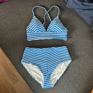 Bikini set - Oanvänt set från hm🛥️, överdel stl 38, underdel stl 40💙 40kr/styck