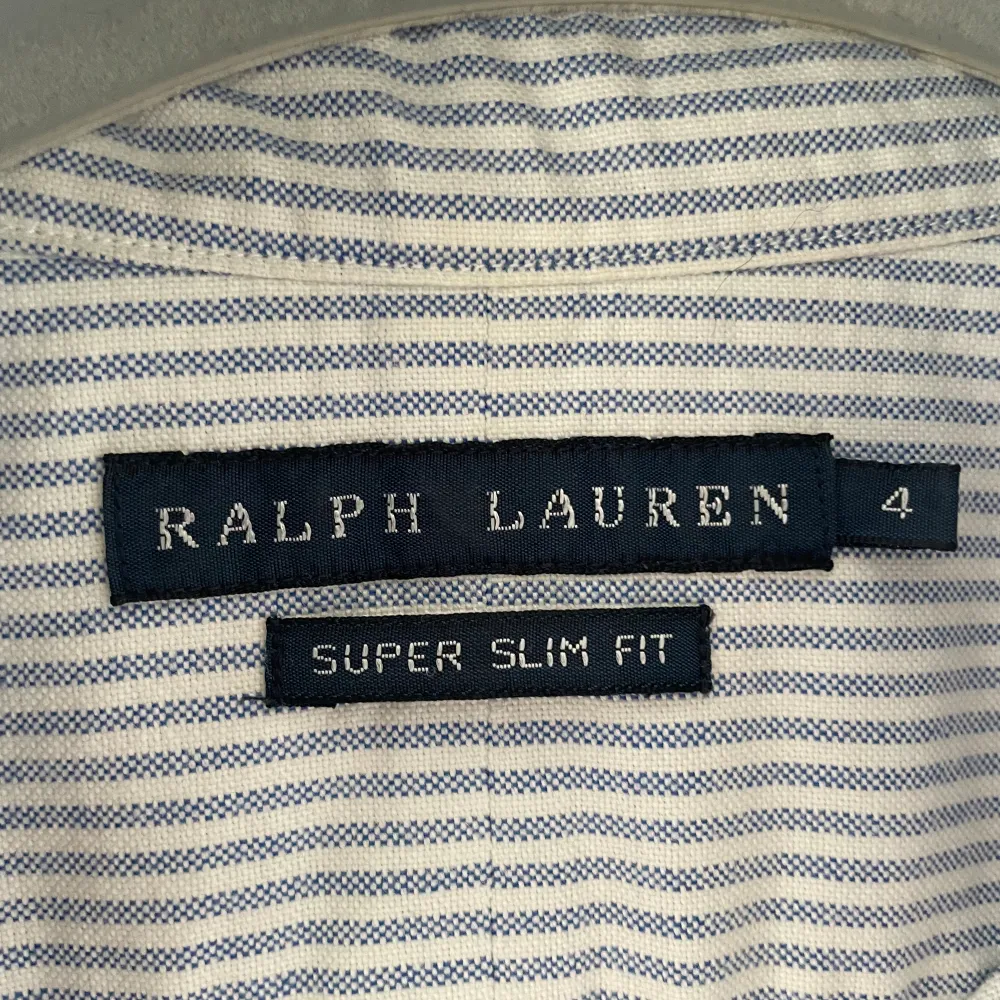 Cool Ralph Lauren skjorta! Unisex och strl 4. Nyskick, inga defekter💓. Skjortor.
