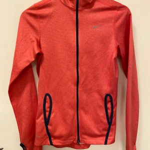 Nike tröja - Träningströja, använt skick men hel och ren 