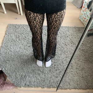 Spetsbyxor  - Säljer mina hemmasydda spetsbyxor som är aldrig använda. Tryck gärna på köp nu💕