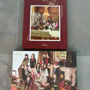 The set includes the A and the B version + photo cards (momo, sana Jeongyeon)  Condition: good used 